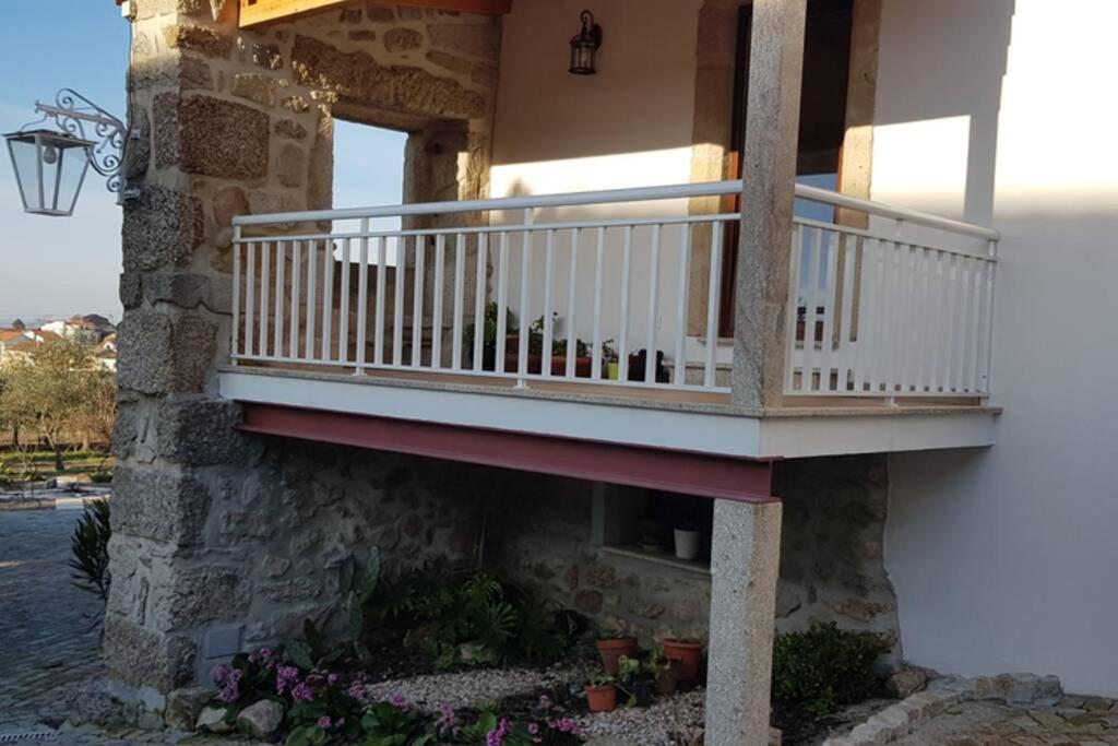 הוילה Moimenta da Serra Casa Bento Moura Portugal מראה חיצוני תמונה